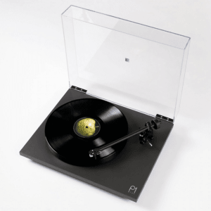 REGA PLANAR 1 Plus Inc Carbon